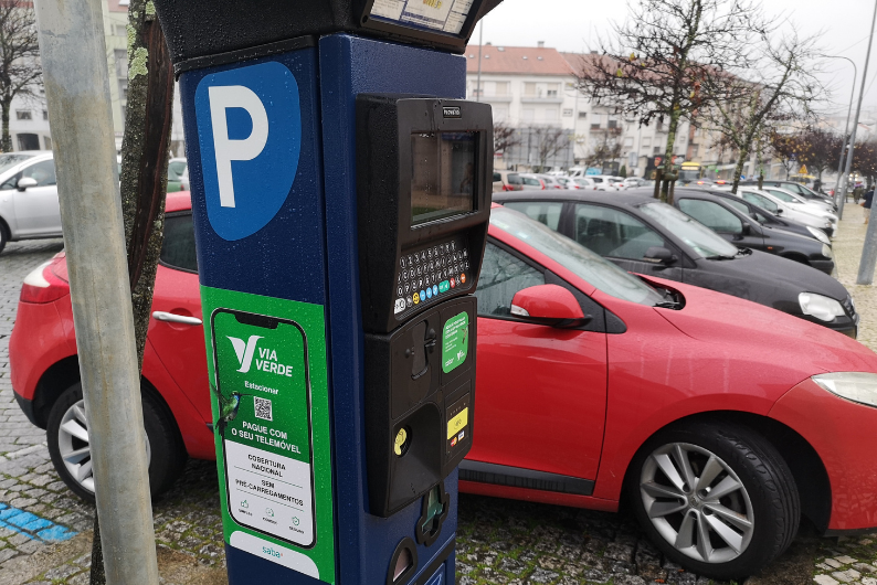 Município de Viseu suspende pagamento de estacionamento à superfície no mês de fevereiro